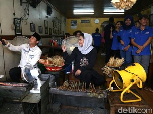 Ngevlog Sate Klopo, Puti Ingin Kuliner Jadi Industri Kreatif