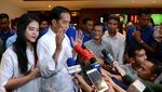Potret Jokowi Nonton Dilan 1990 Bareng Kahiyang-Bobby