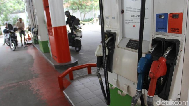 Fakta di Balik Naiknya Harga Pertamax Cs