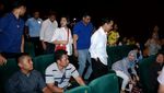 Potret Jokowi Nonton Dilan 1990 Bareng Kahiyang-Bobby