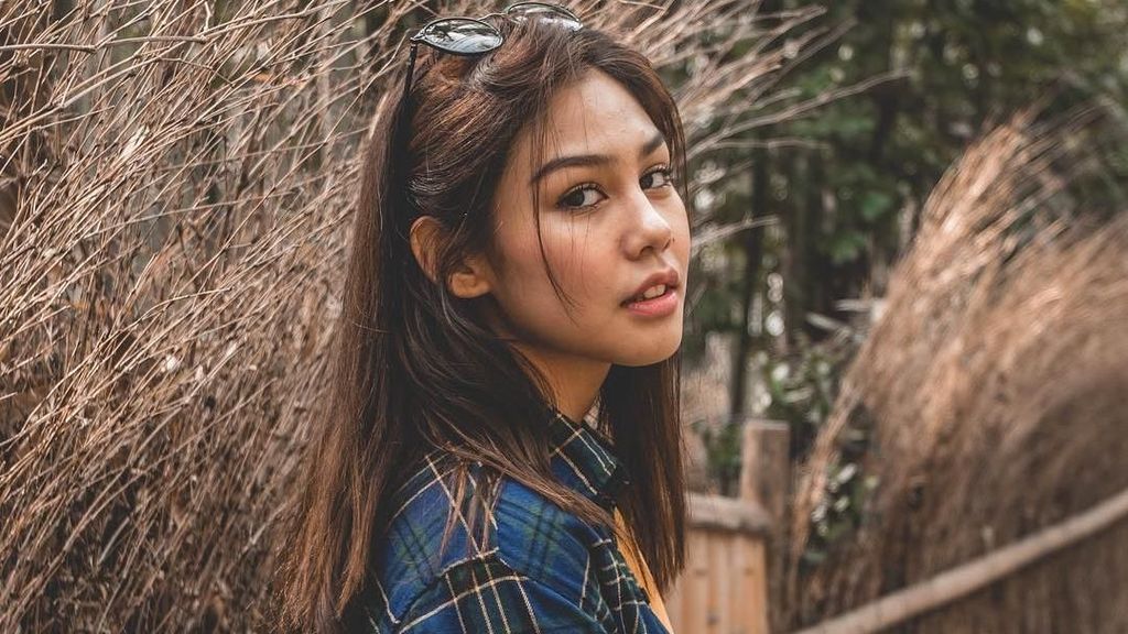 Adipati Dolken dan Vanesha Prescilla Mesra di Jepang