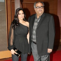  Walikota London Sadiq Khan juga menyampaikan rasa duka cita melalui Twitter.  Sangat menikmati pertemuan dengan ikon Bollywood Sri Devi dalam kunjungan saya ke India baru-baru ini, kicaunya. (Foto: Getty Images)