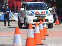 Bikin SIM Wajib Ada Sertifikat Kursus Nyetir: Eliminasi Pengemudi Tak Kompeten