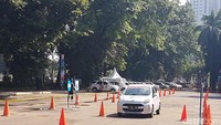 Untuk memperoleh SIM A Umum para peserta akan mengikuti Diklat dan hal ini sesuai dengan Pasal 78 ayat 4 UU No. 22 Tahun 2009 UULLAJ. Pelatihan ini bekerjasama dengan Kementerian Perhubungan yang dimulai Minggu (25/2/2018) pukul 07.00 WIB, kata Direktur Operasional ISDC, Adrian Parmonangan tertulis dalam siaran persnya, Minggu (25/2/2018). Foto: Rangga Rahadiansyah