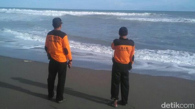 5 Wisatawan Terseret Ombak di Pantai Kebumen, 1 Orang Hilang