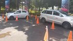 Latihan Berkendara Aman untuk Sopir Taksi Online dan Offline