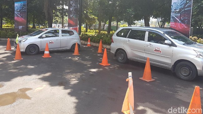 Tak Ada Lagi Tarif Promo Taksi Online, Untung atau Buntung?