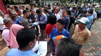 Penampakan antusisme para sopir (driver) taksi online maupun konvensional.
