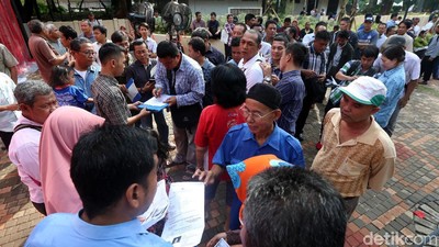 Antusiasme Pengemudi Taksi Ikuti Uji SIM A Umum