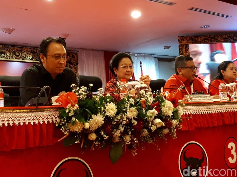 PDIP, Golkar dan Gerindra Diprediksi Menangi Pileg 2019 PDIP, Golkar dan Gerindra Diprediksi Menangi Pileg 2019