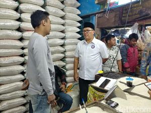 Blusukan ke Pasar, Cawalkot Oded Cerita Soal Dagang Jagung