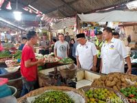Blusukan ke Pasar, Cawalkot Oded Cerita Soal Jualan Jagung