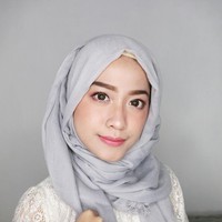 Beauty blogger asal Jakarta ini sering diundang ke berbagai macam acara beauty brand. Mereka pun tak jarang dipanggil berdua hingga terlibat projek bersama. (Foto: Instagram/ Cyndi Adissa dan Cynda Adissa)