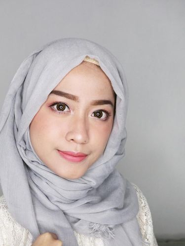 Mengenal Sepasang Kembar Identik Cantik Indonesia yang Sukses Jadi Blogger