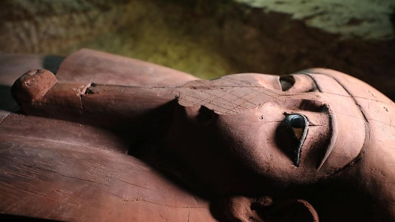 Makam Kuno Ribuan Tahun Berisi 1.000 Patung Ditemukan di Mesir Makam Kuno Ribuan Tahun Berisi 1.000 Patung Ditemukan di Mesir