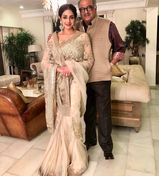 Sesekali ia juga memamerkan foto-foto mesranya dengan sang suami, produser Boney Kapoor. (Foto: Instagram/Sridevi)