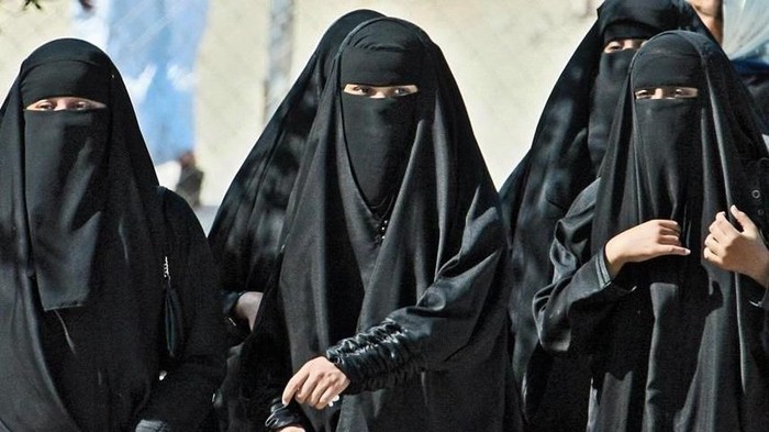 Ilustrasi wanita / perempuan Saudi Arabia
