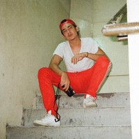 Image bad boy cukup melekat dengan Adipati. Disebut-sebut Adipati juga dicalonkan memerankan Dilan.  Foto: dok. Instagram