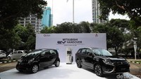 Sumbangan 10 unit mobil dan empat unit pengisian daya itu salah satu faktornya kata Osamu, karena Mitsubishi melihat Indonesia sebagai negara yang punya potensi pasar yang kuat.