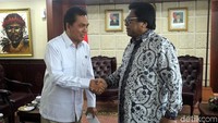 Oesman Sapta Odang menerima kunjungan Kepala BPH Migas M. Fanshurullah Asa di ruang pertemuan Pimpinan DPD, gedung Nusantara III, Kompleks Parlemen Senayan, Senin (26/2).