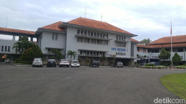 SMAN 1 Semarang Digugat Siswanya ke PTUN SMAN 1 Semarang Digugat Siswanya ke PTUN