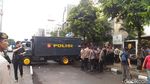 Foto: Massa dan Pengamanan Jelang Sidang PK Ahok