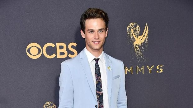 Sam Smith Kepergok Ciuman (Lagi) dengan Bintang Serial TV Brandon Flynn