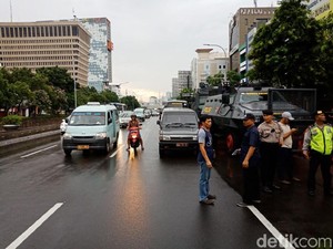 Polisi Gelar Apel Jelang Sidang Pemeriksaan Berkas PK Ahok
