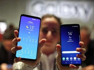 Sindir iPhone X di Peluncuran Galaxy S9, Ini Reaksi Penonton