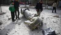 Misil ini memiliki panjang sekitar 2 meter. REUTERS/Bassam Khabieh.
