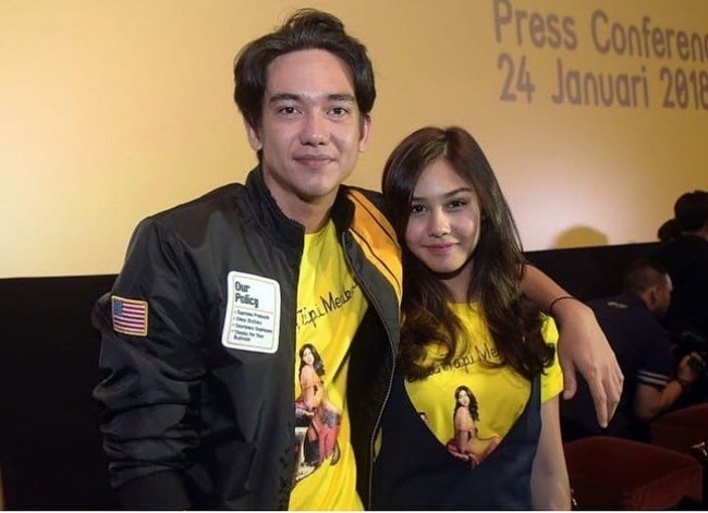 Setelah banyak yang baper dengan kedekatan Vanesha dengan Iqbaal Ramadhan yang bermain di film Dilan, kini fans dibuat dilema. Karena tersebar video kemesraan antara dirinya dengan Adipati.  Foto: dok. Instagram