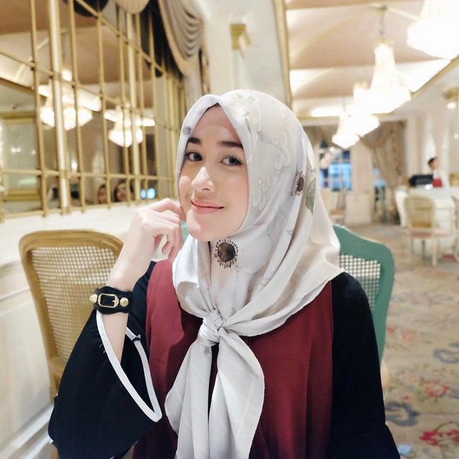 Boleh jadi, Raudha Kasmir bisa menginspirasi banyak perempuan Indonesia. (Foto: Instagram)