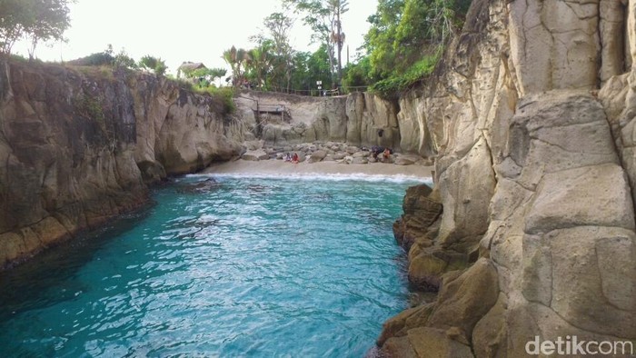 Lupakan Bunaken! Ini Pantai Cantik yang Populer di Sulawesi Utara