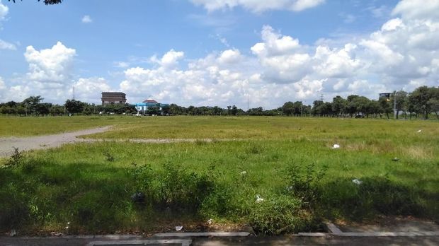 Lokasi terjadinya pengeroyokan di Monumen Simpang Lima Gumul, Kediri yang viral. (Foto: Andhika Dwi)