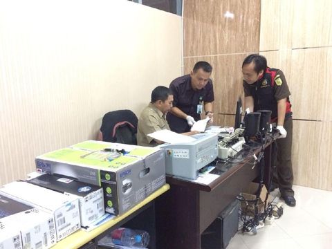 Kejari Geledah Sejumlah Ruangan DPRD Jember Terkait Kasus Bansos