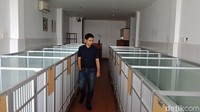 Di lantai empat terdapat ruang penitipan dan satu ruang isolasi hewan.