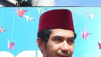 Reza Rahadian saat bersosialisasi dalam film Binyamin: Biang Kerok. Foto: Ismail/detikHOT