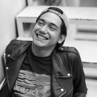 Adipati sendiri berbeda usia dengan Iqbaal Ramadhan. Adipati berusia 26 tahun, sementara Iqbaal 18.  Foto: dok. Instagram