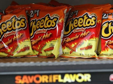 Flamin' Hot Cheetos Diadaptasi Menjadi Sebuah Film