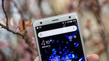 Kemudian kamera di bagian depannya adalah 5 megapixel berukuran 1/5 inch yang juga menggunakan sensor Exmor RS. (Foto: cnet)