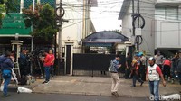Foto: Sementara itu lalu lintas di sekitar lokasi masih terpantau ramai lancar. (Wildan-detikcom)