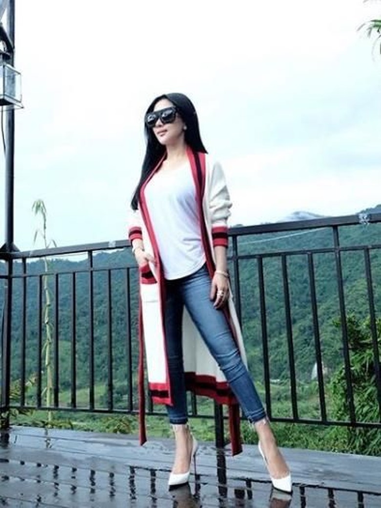 Syahrini Ungkap Siapa Mr H Sebenarnya Syahrini Ungkap Siapa Mr H Sebenarnya