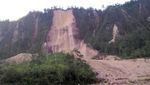 Foto: Gempa 7,5 SR Picu Longsor dan Kerusakan Jalan di Papua Nugini