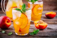 Cegah Berat Badan Naik, Ikuti 5 Tips Ini Saat Menikmati Makanan Enak