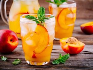 Slurrpp! Segarnya Es Teh dengan Paduan Lychee hingga Peach
