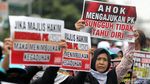 Ketika Massa Pro dan Kontra Ahok Beradu Orasi