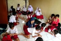 Sudah Seminggu Siswa SD Andir Baleendah Belajar di Pengungsian