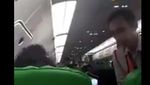 Momen Petugas Keluarkan Penumpang Citilink yang Ketahuan Merokok