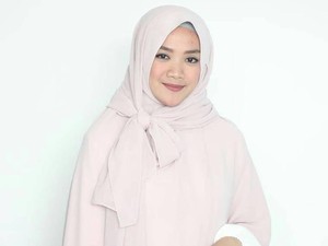 Inovatif, Khimar Instan Ini Bisa Berganti Gaya Hingga 20 Tampilan