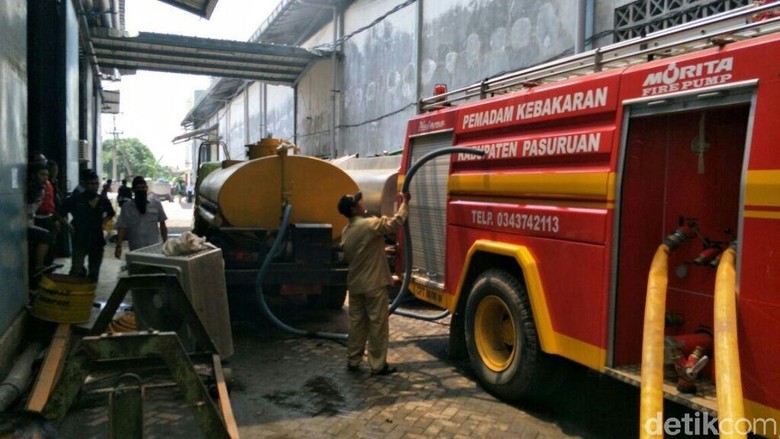 Satu Karyawan Diduga Jadi Korban Kebakaran Pabrik Tekstil di Pasuruan Satu Karyawan Diduga Jadi Korban Kebakaran Pabrik Tekstil di Pasuruan